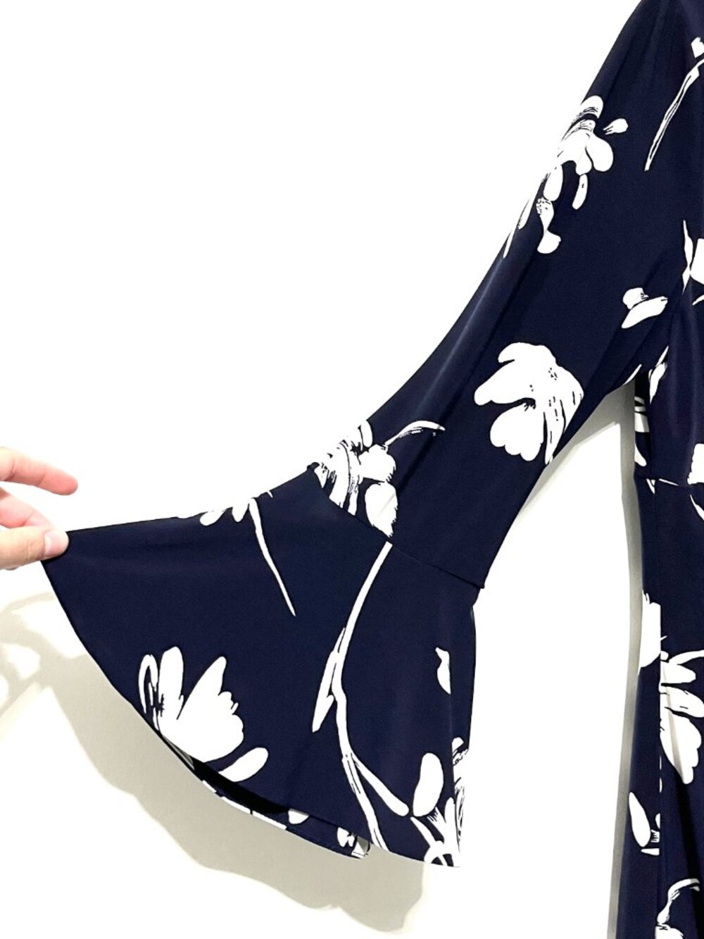 LRL Ralph Lauren Womens Flare Sleeve Wrap Dress 14 Navy Blue Floral Liquid Knit - Picture 4 of 5